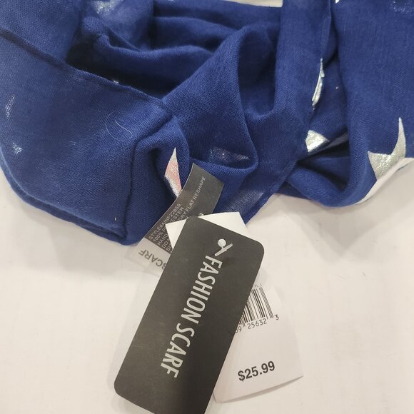 NWT Americana Navy With Shining Silver Stars Lightweight Shear Circle Scarf - Picture 3 of 9